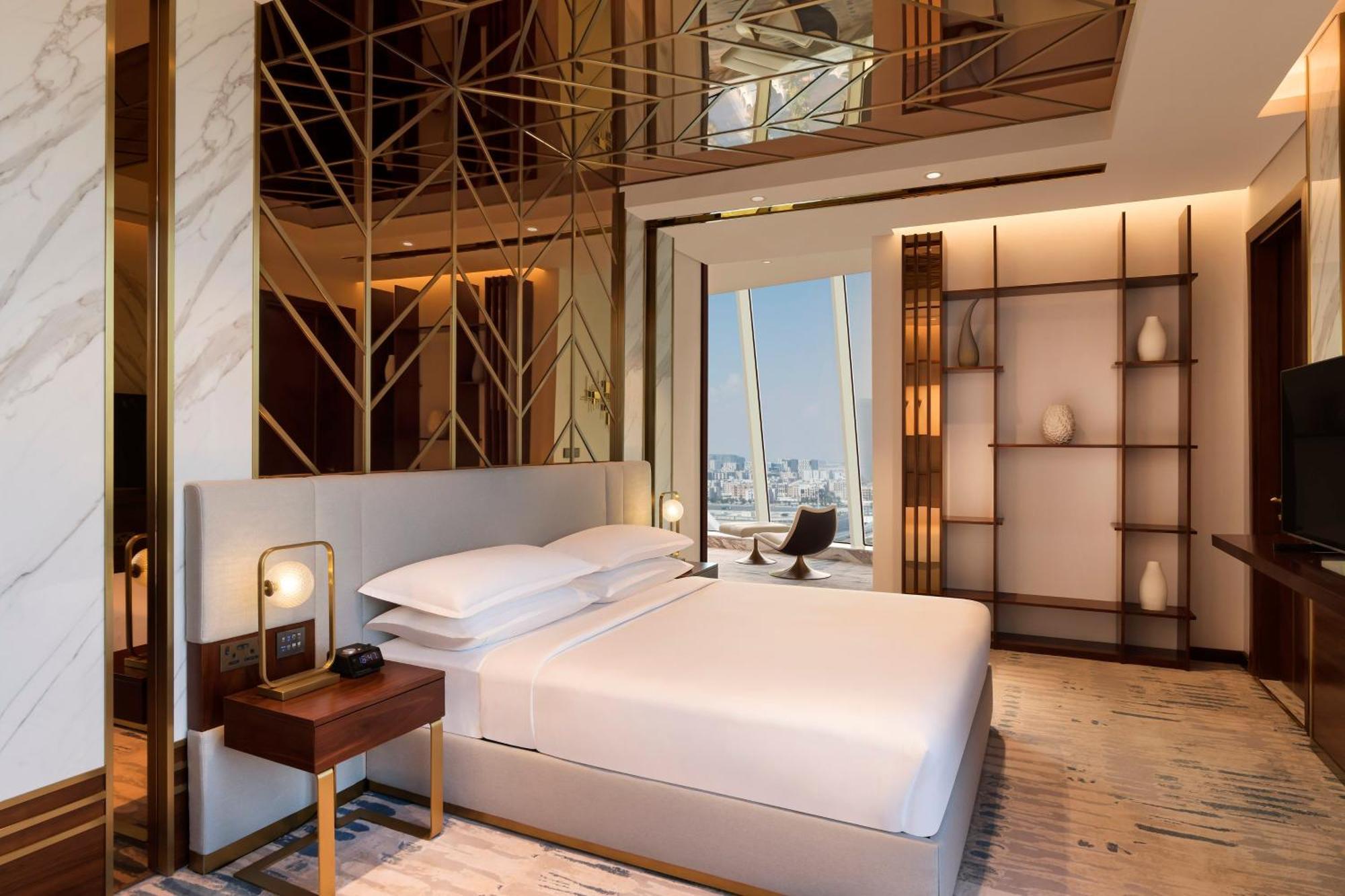 Velero Hotel Doha Lusail Exteriér fotografie A bedroom at the hotel